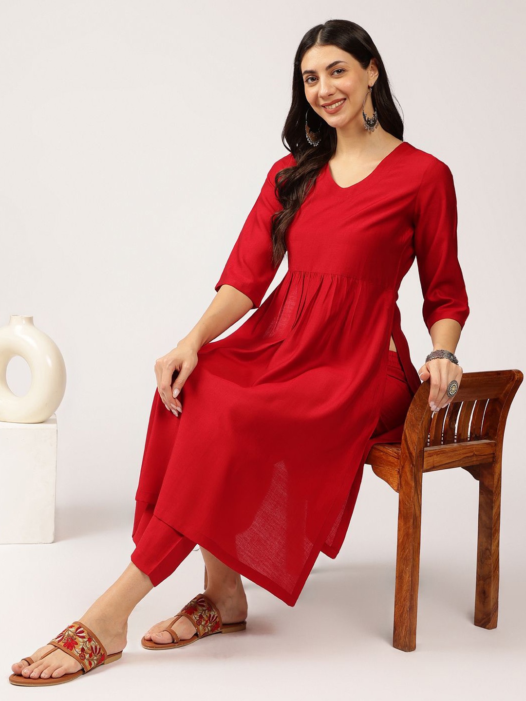 

Anouk Red V-Neck Gathred Detailed Empire High Slit Kurta With Palazzos