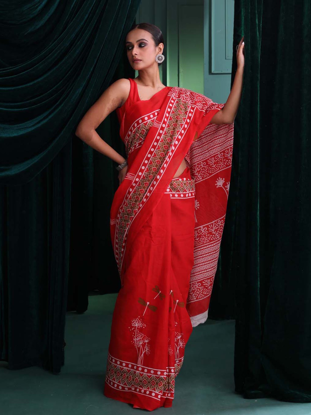 

Saranee Ethnic Motifs Pure Cotton Block Print Saree, Red