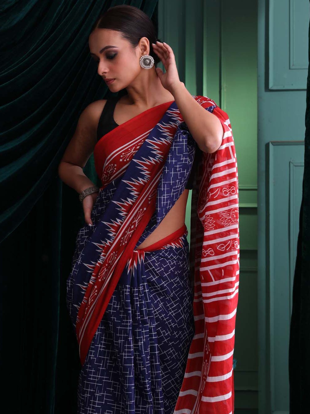 

Saranee Ethnic Motifs Pure Cotton Block Print Saree, Blue