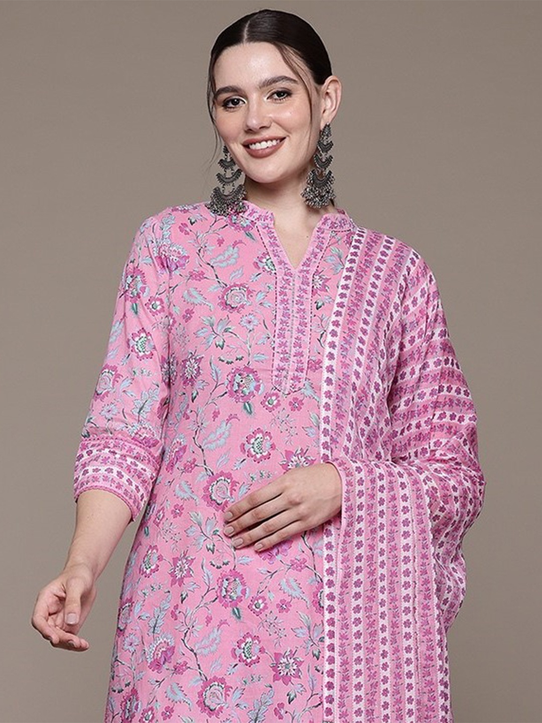 

Readiprint Fashions Women Floral Printed Beaded Cotton Kurta with Palazzos & With Dupatta, Pink