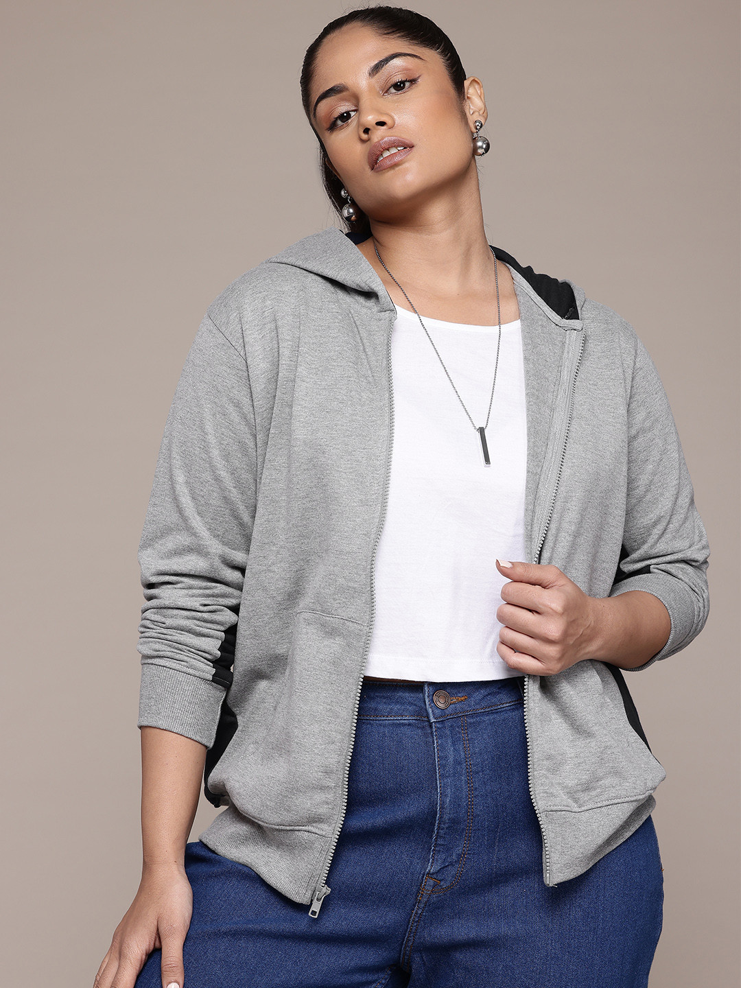 

The Roadster Lifestyle Co. Plus Size Colourblocked Hooded Front-Open Sweatshirt, Grey melange