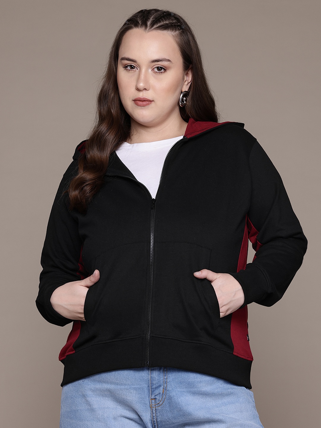 

The Roadster Lifestyle Co. Plus Size Colourblocked Hooded Sweatshirt, Black