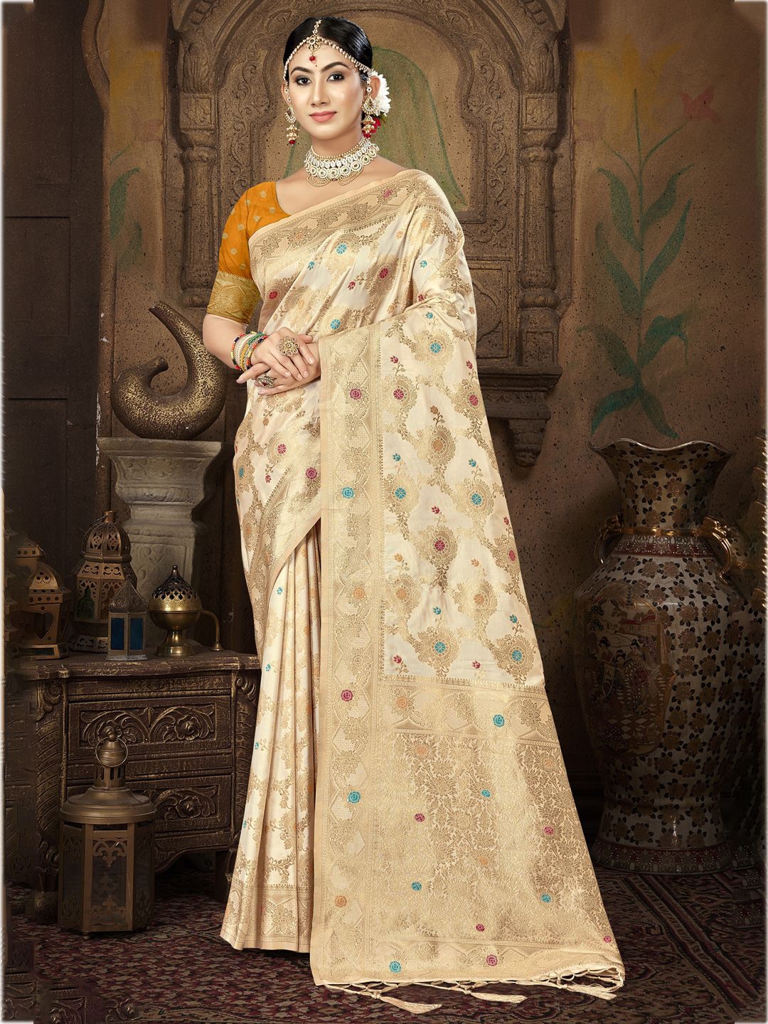 

SANGAM PRINTS Woven Design Zari Silk Blend Tussar Saree, Cream