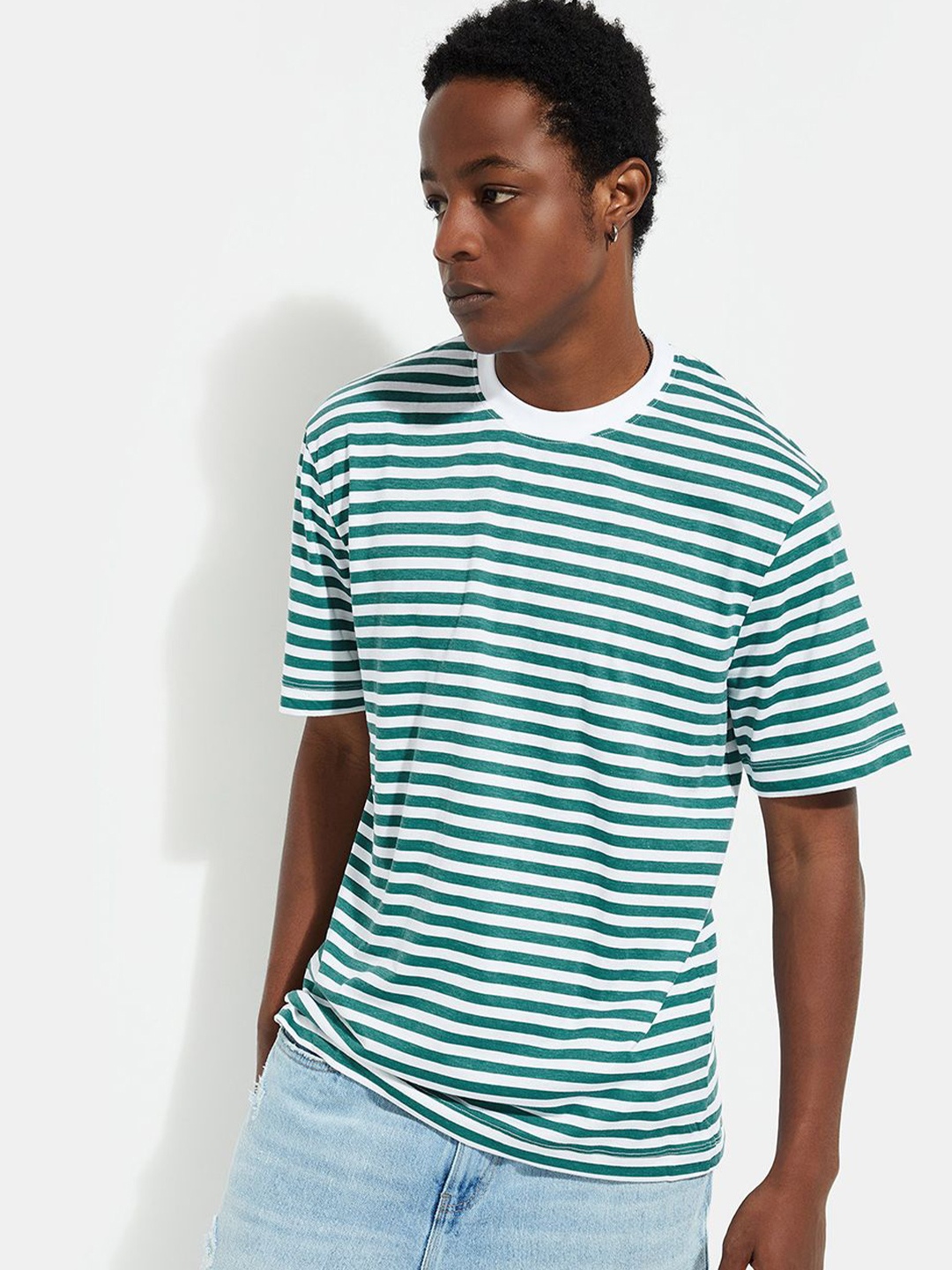

max URB_N Men Regular Fit Striped T-shirt, Green
