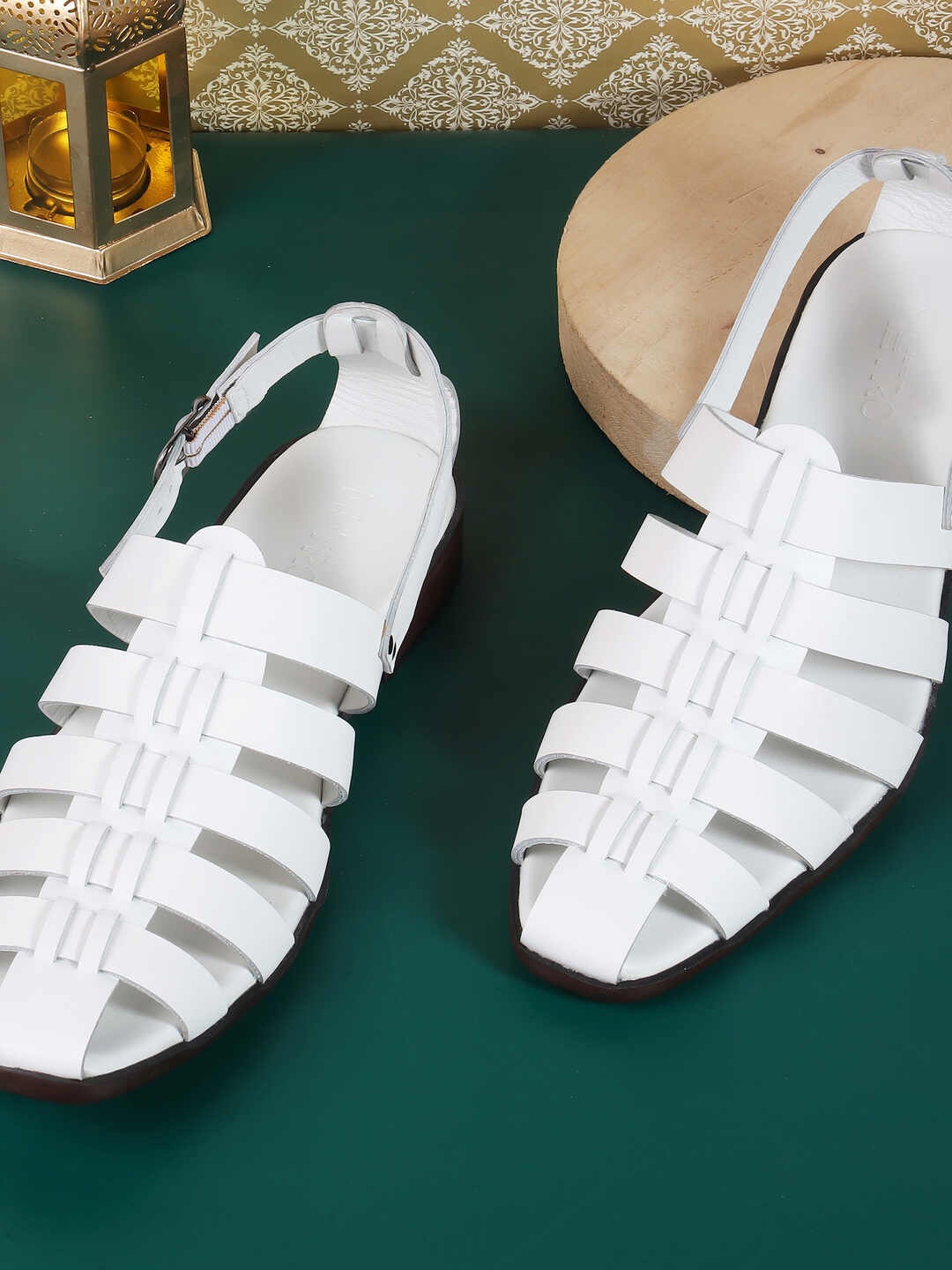 

Metro Men Leather Fisherman Sandals, White