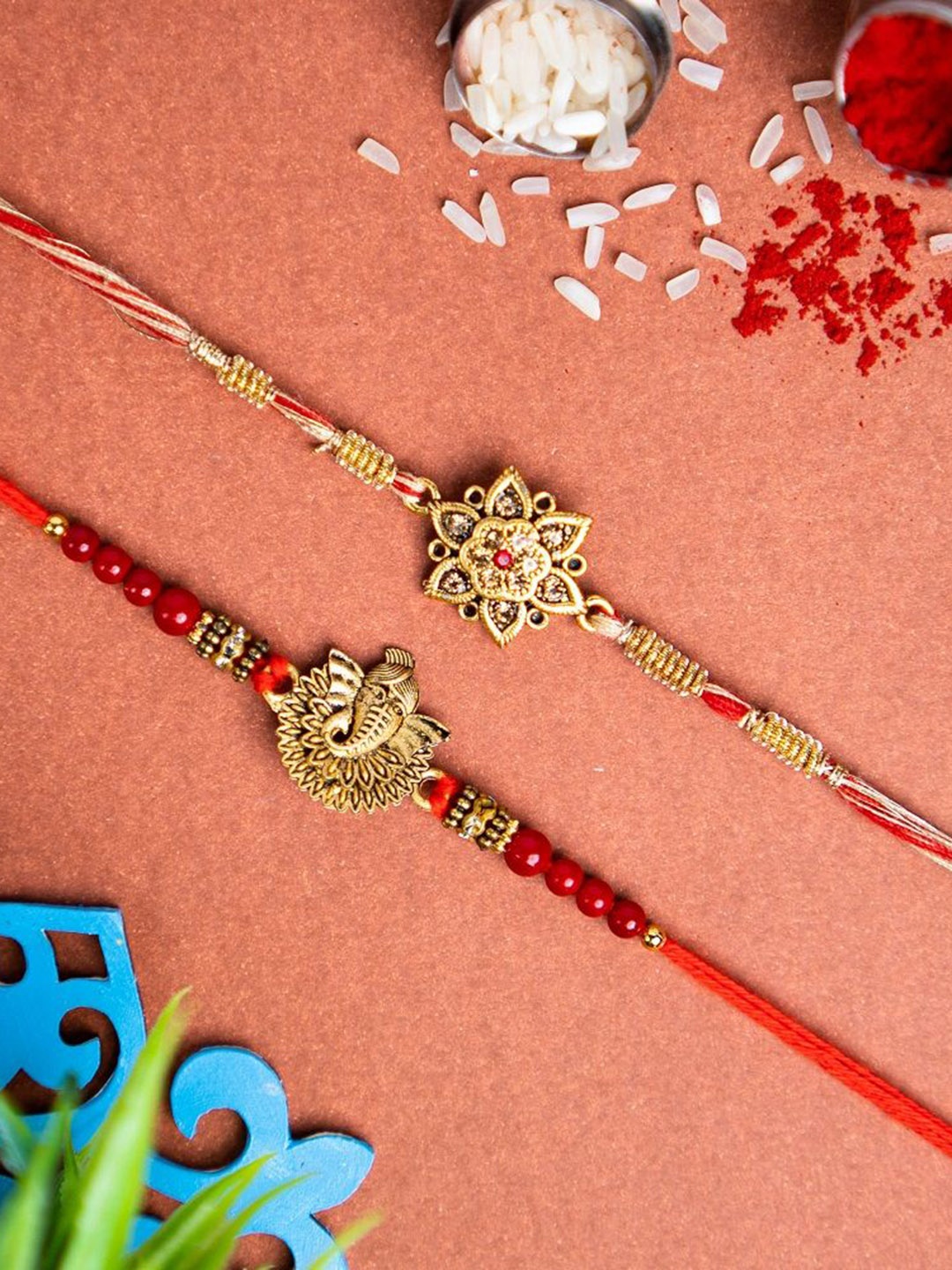 

Phirki Studio Set Of 2 Thread Rakhi, Red
