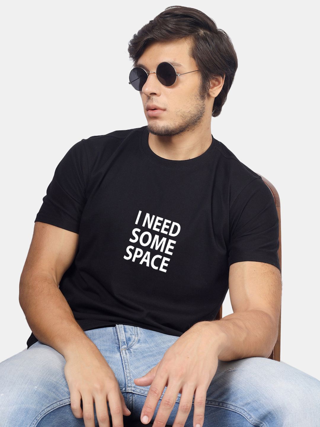 

Greylongg Men Typography Printed Drop-Shoulder Sleeves Pockets T-shirt, Black
