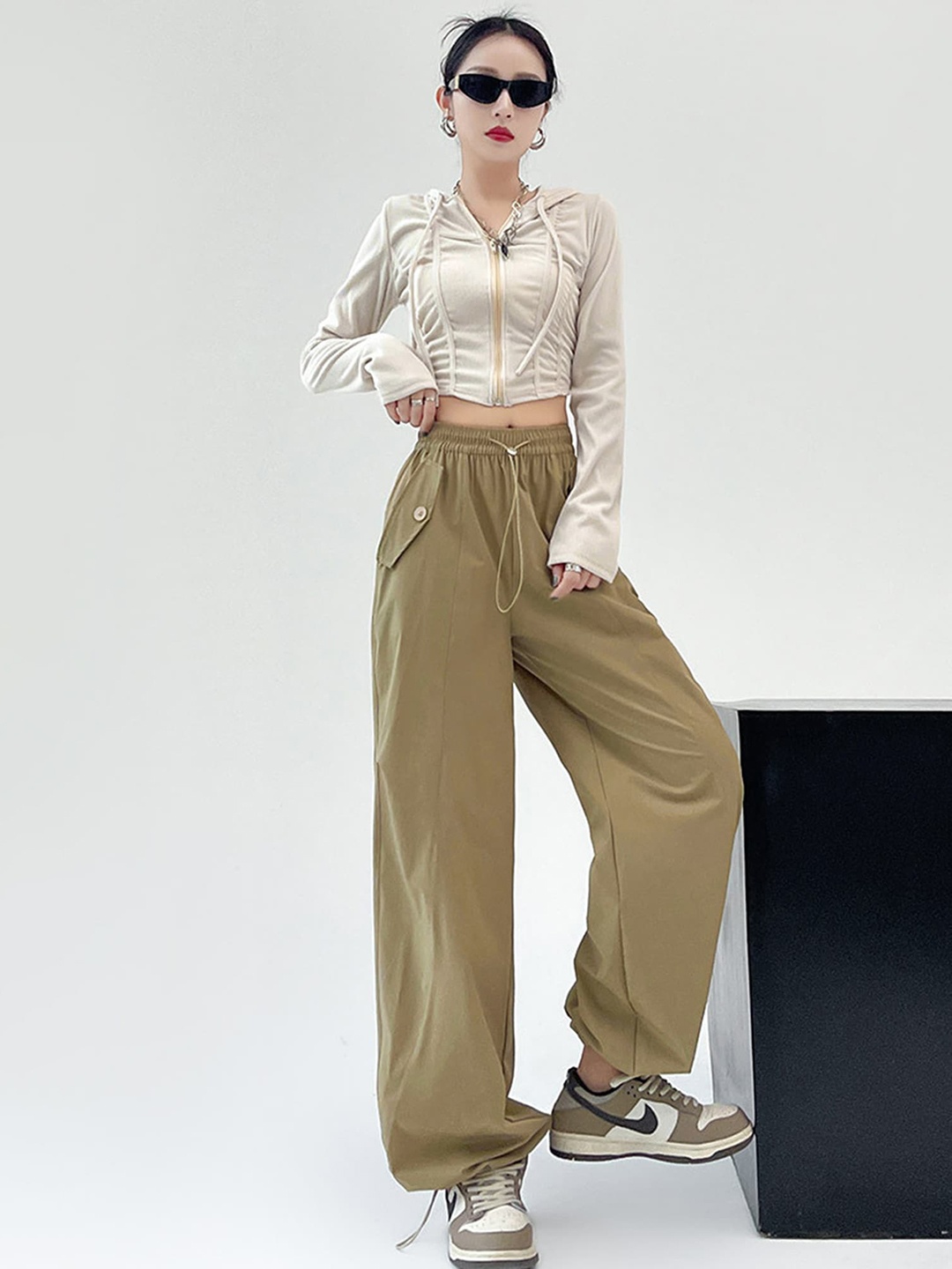 

LULU & SKY Women Straight Fit High-Rise Trousers, Khaki