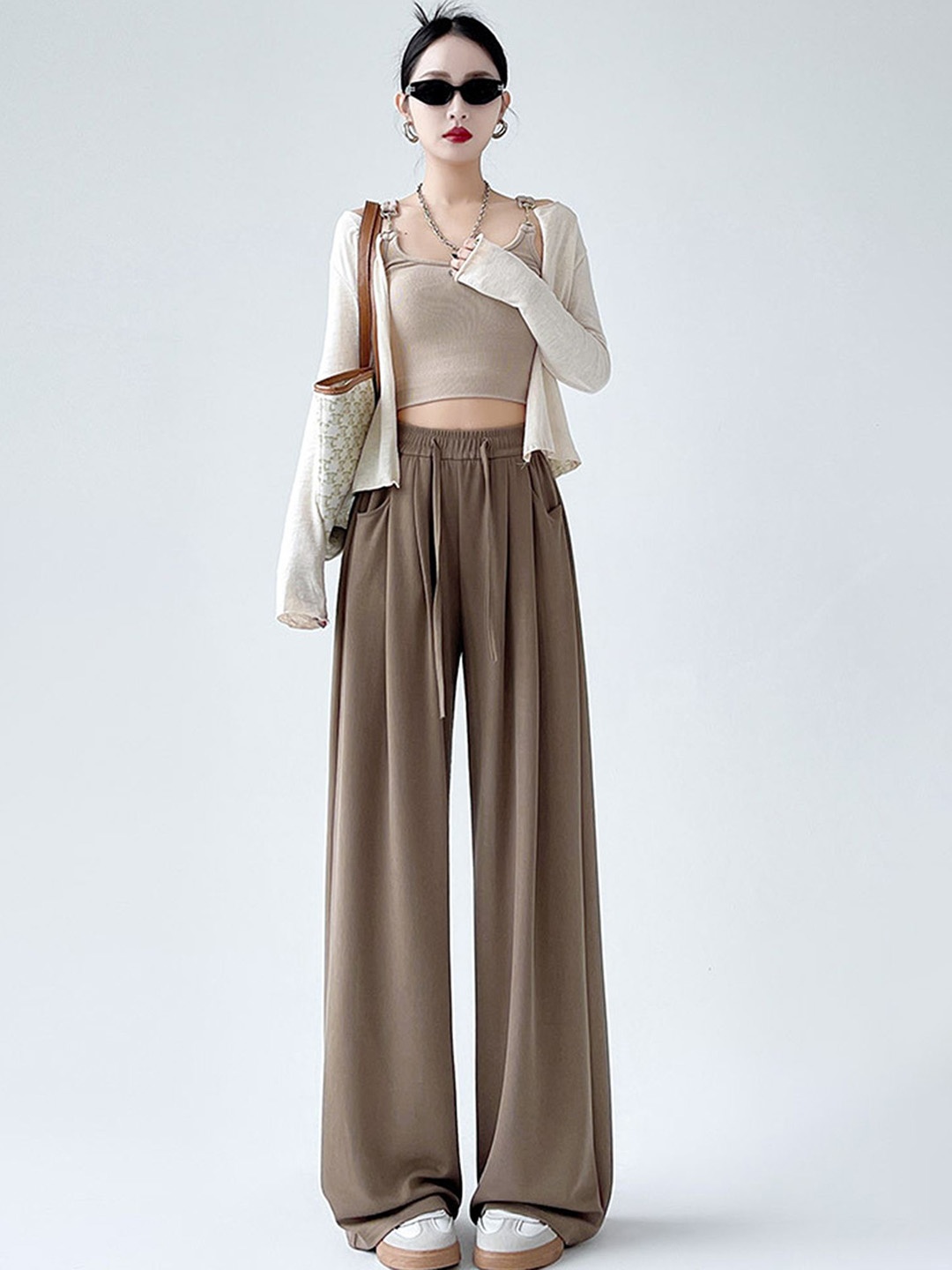 

LULU & SKY Women Loose Fit High-Rise Trousers, Coffee brown