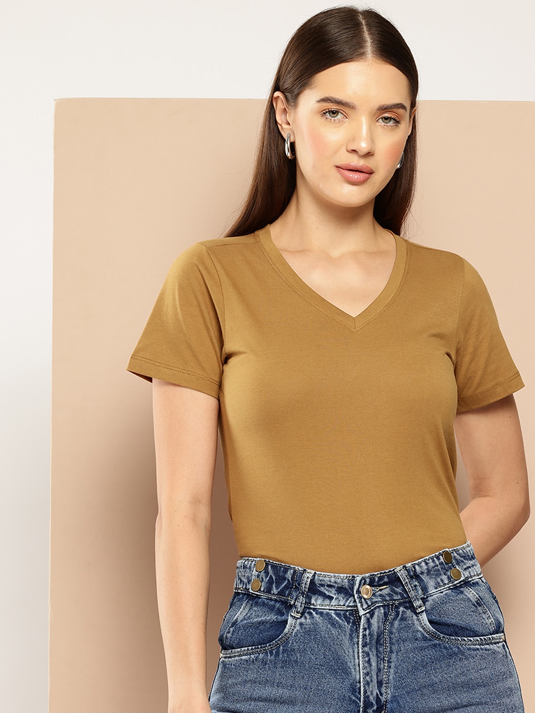 

Chemistry Women V-Neck T-shirt, Brown