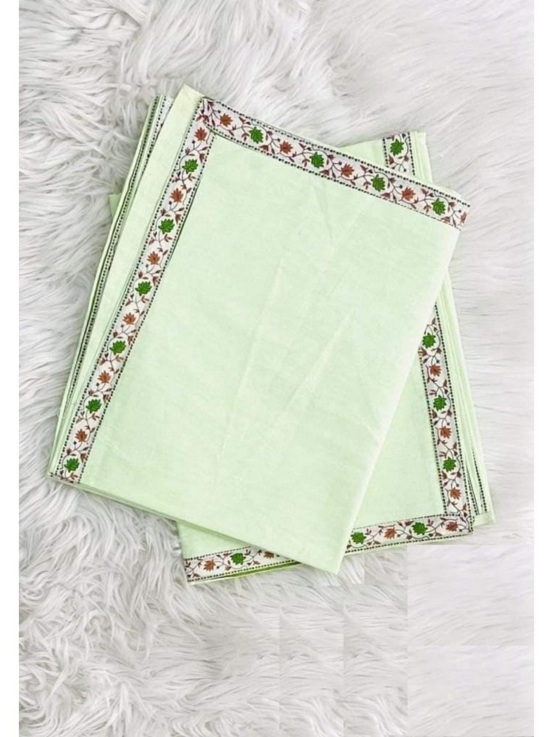 

UrbanArts Green Set of 2 300 GSM Single Bed Dohar