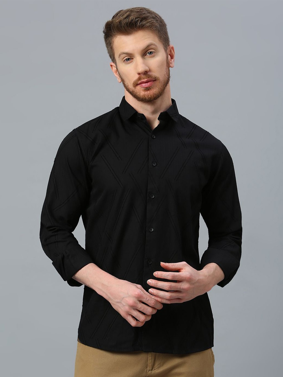 

Klub Fox Men Slim Fit Opaque Casual Shirt, Black