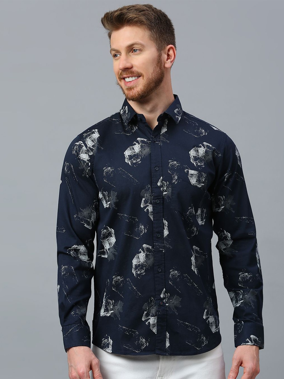 

Klub Fox Men Slim Fit Floral Opaque Printed Casual Shirt, Navy blue