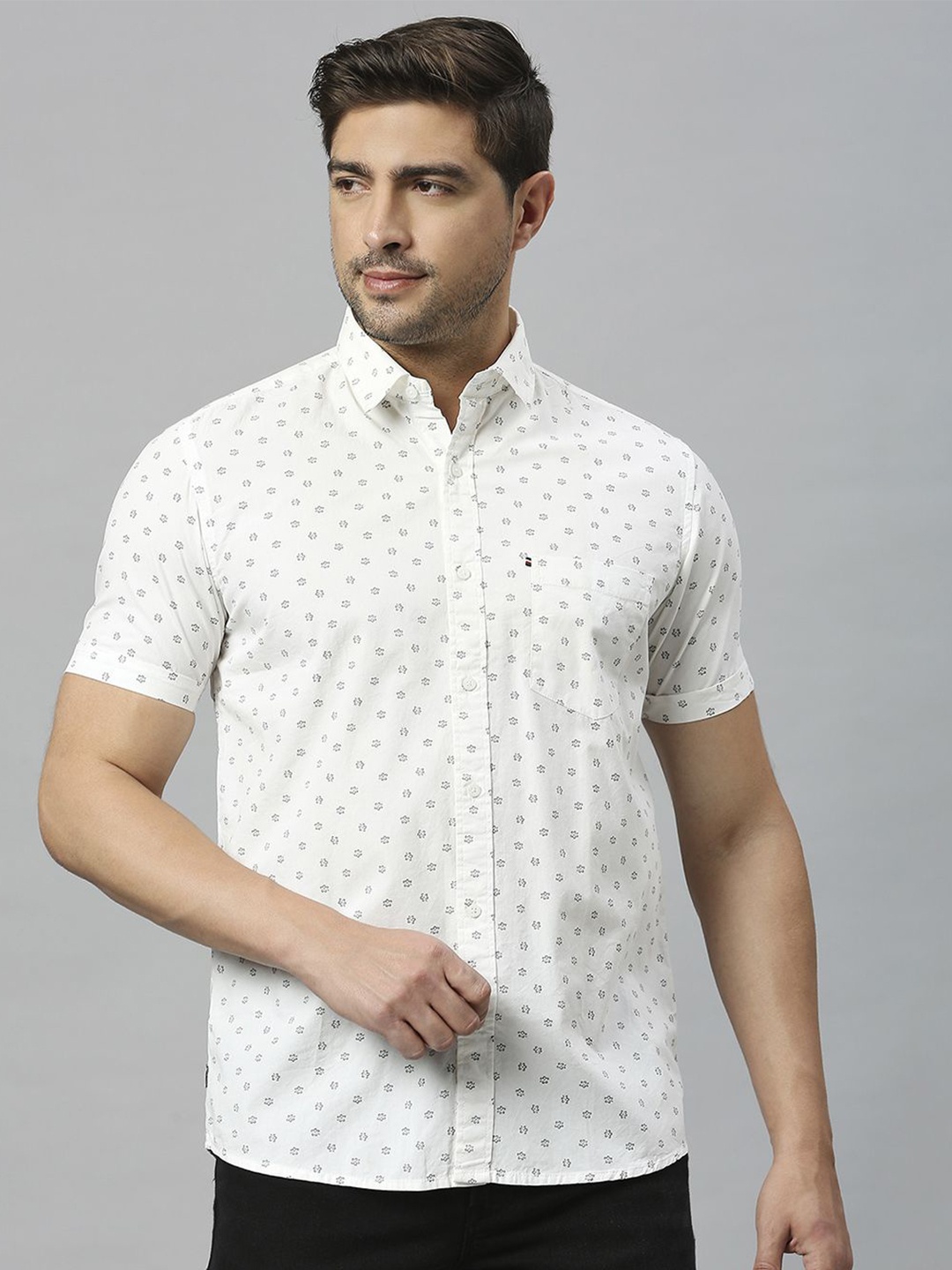 

Klub Fox Men Slim Fit Opaque Printed Casual Shirt, White