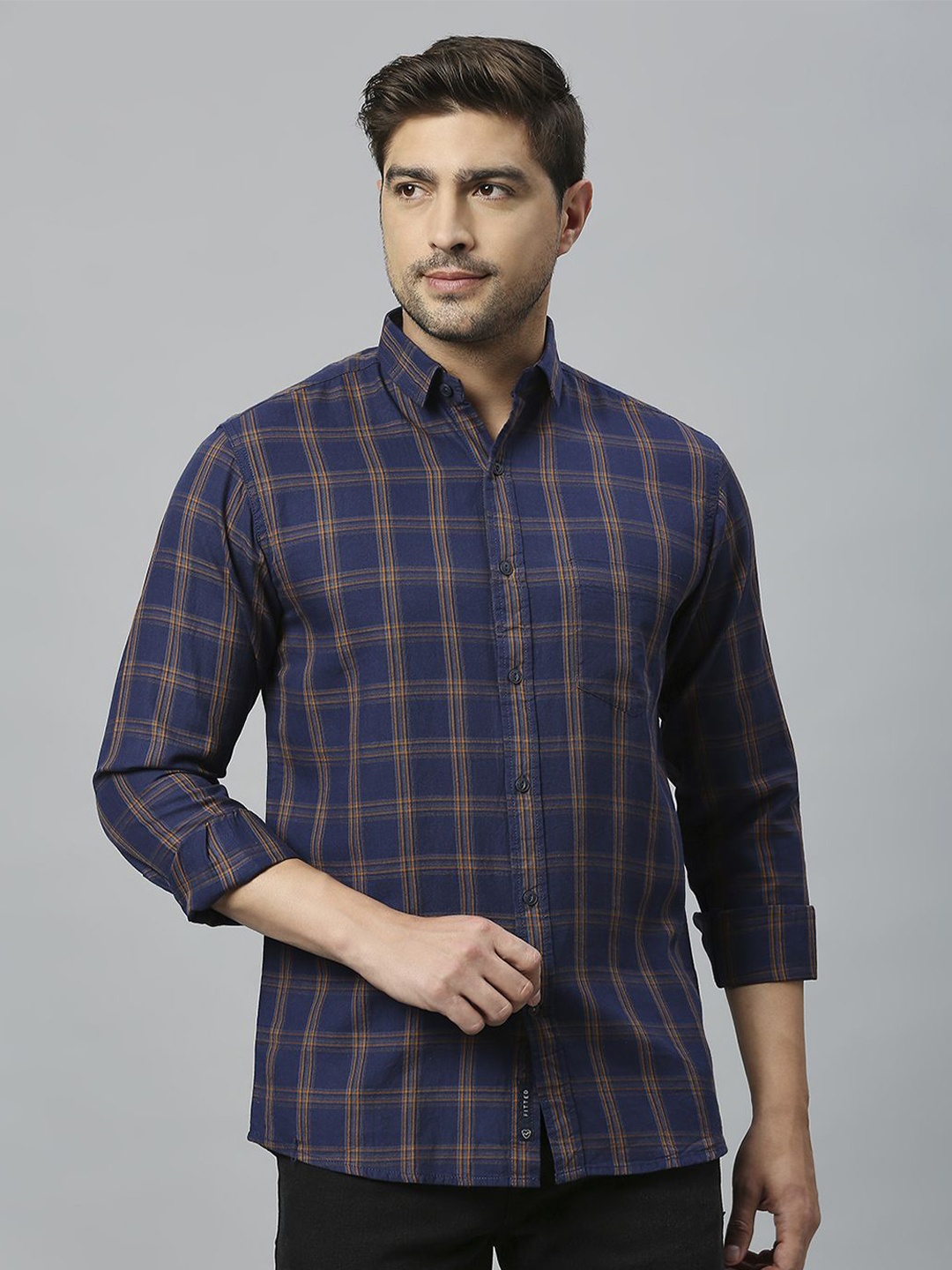 

Klub Fox Men Slim Fit Opaque Checked Casual Shirt, Navy blue