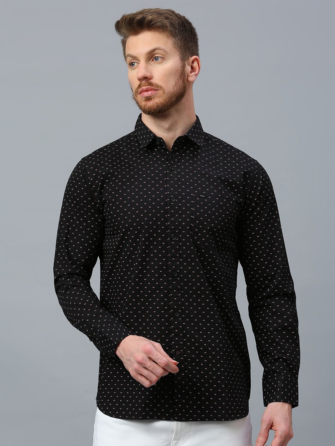 

Klub Fox Men Slim Fit Opaque Printed Casual Shirt, Black