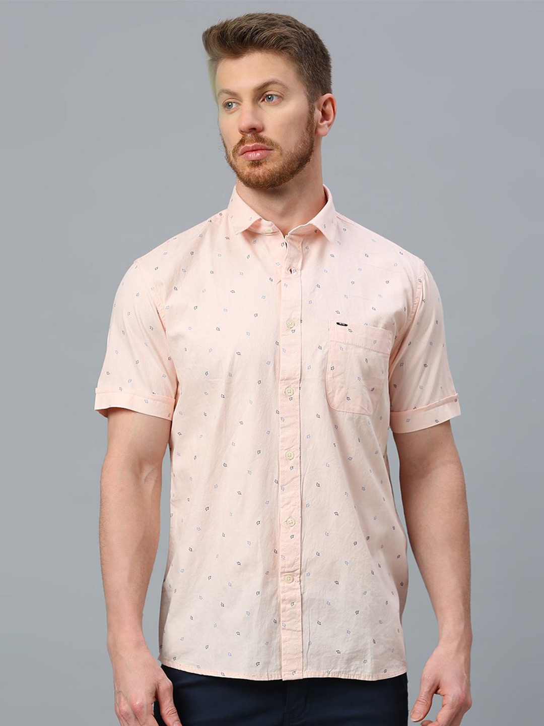 

Klub Fox Men Slim Fit Opaque Printed Casual Shirt, Pink