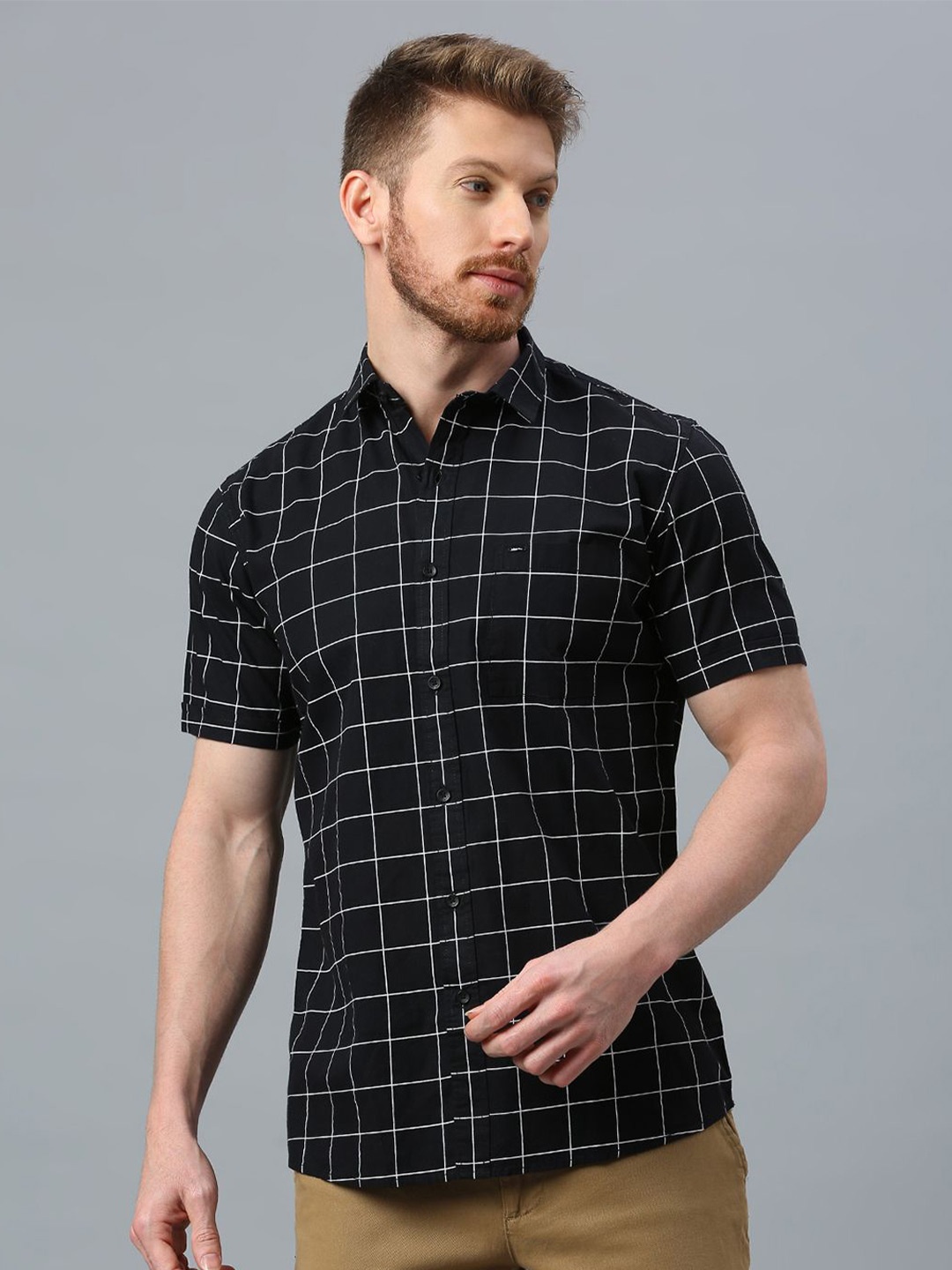 

Klub Fox Men Slim Fit Windowpane Checks Opaque Checked Casual Shirt, Black