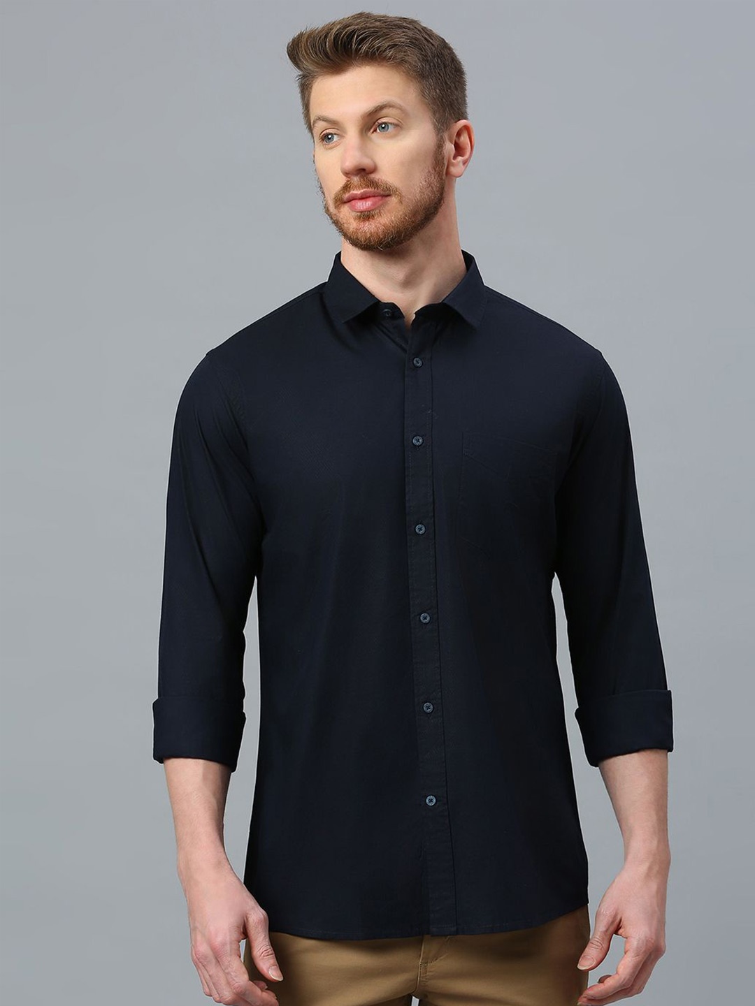 

Klub Fox Men Slim Fit Opaque Casual Shirt, Navy blue