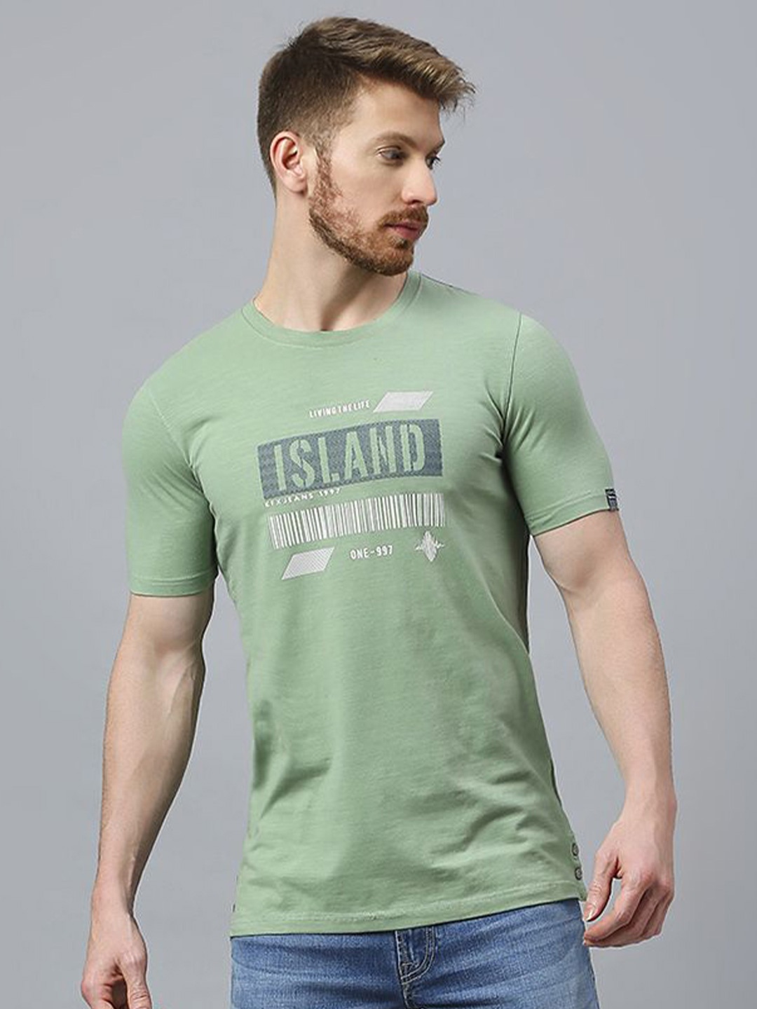 Klub Fox Men Typography Printed Pockets T-shirt, Green