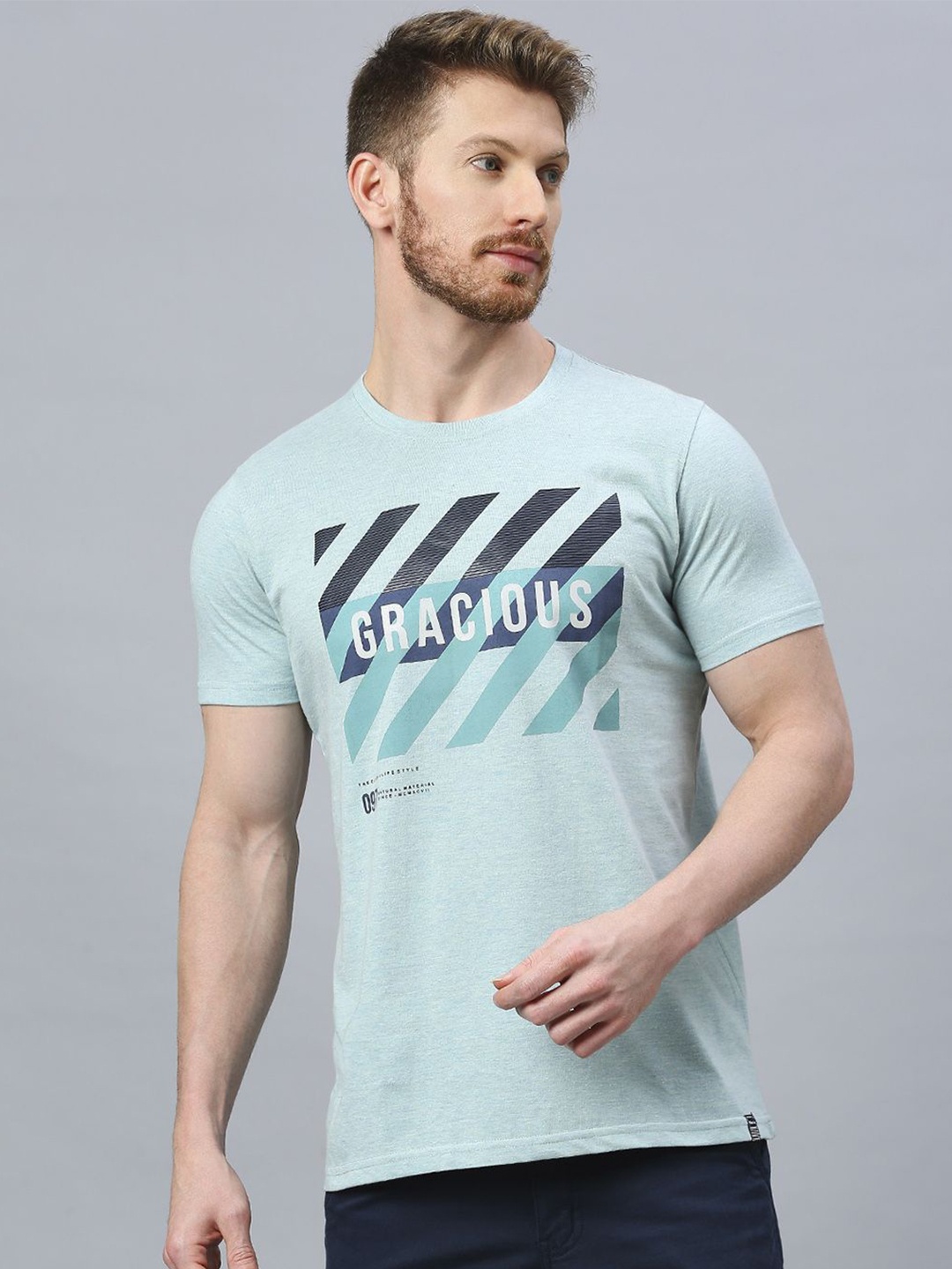 

Klub Fox Men Typography Printed Applique T-shirt, Green