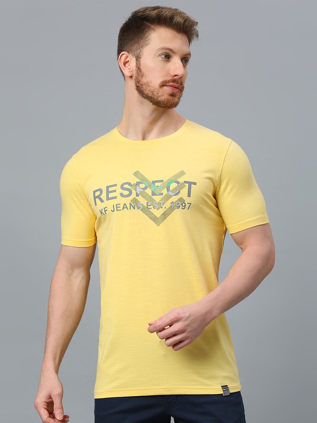 Klub Fox Men Typography Printed Pockets T-shirt, Yellow