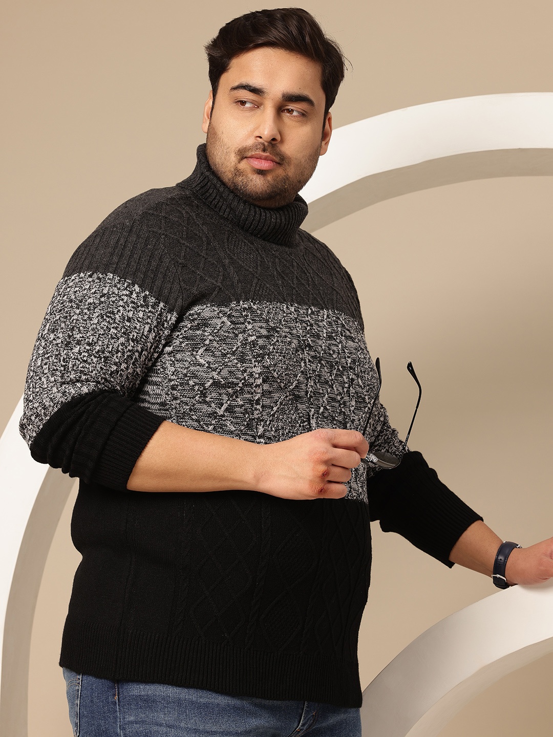 

Sztori Plus Size Colourblocked with Cable Knit Design Acrylic Pullover, Grey