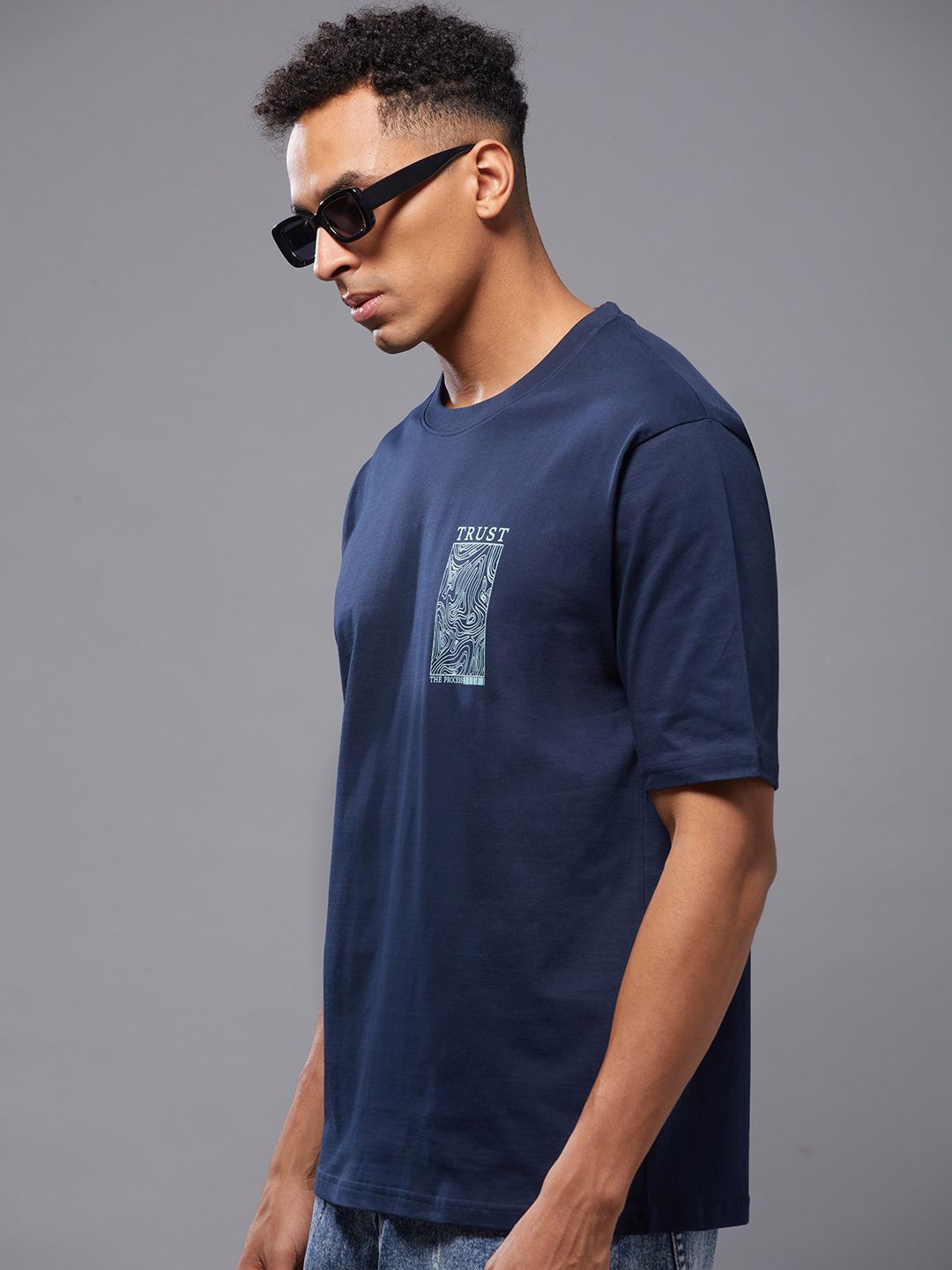 

FREE SOCIETY Men Typography Hooded Raw Edge T-shirt, Navy blue