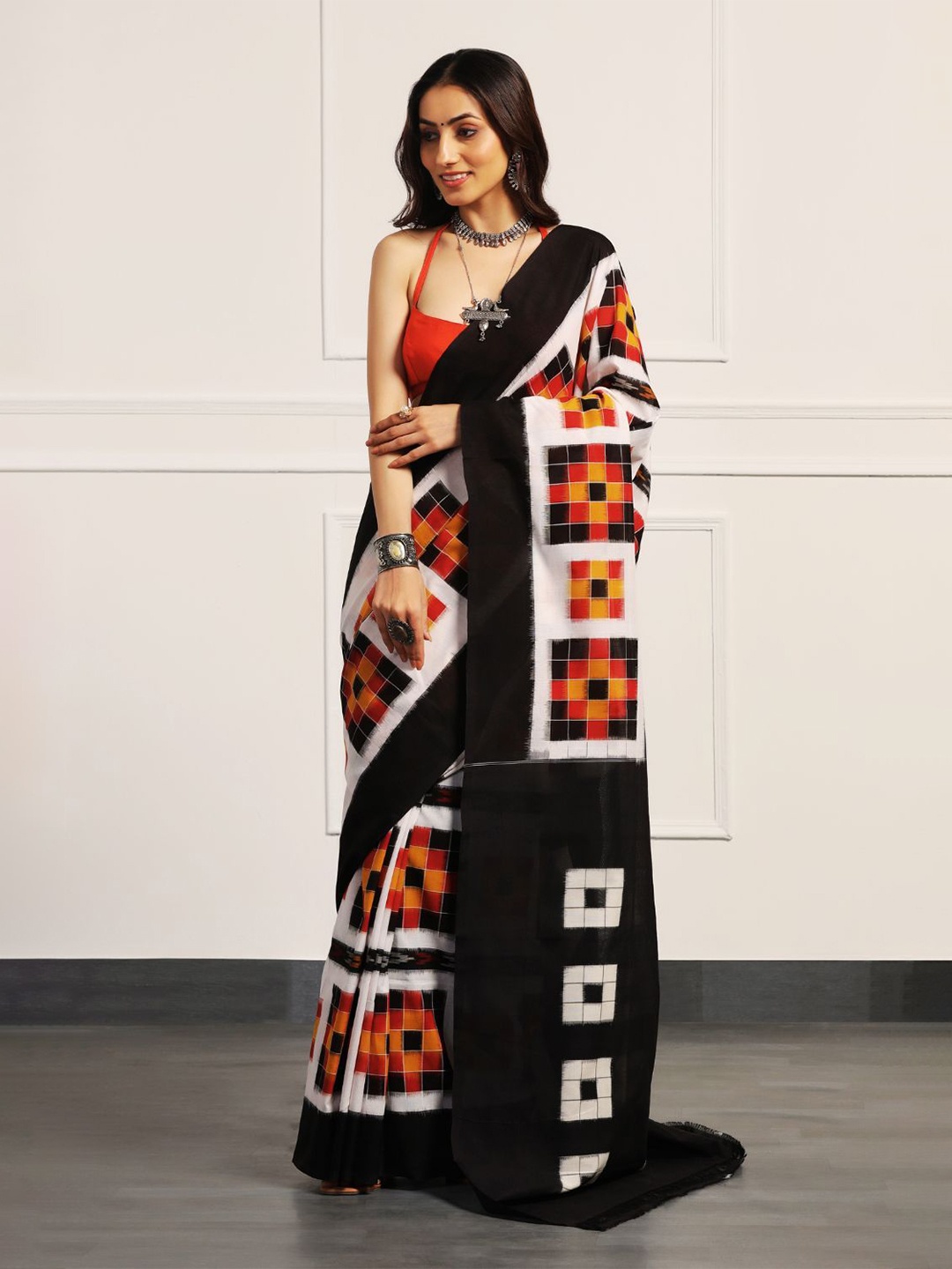 

ADITRI Handloom Double Ikat Telia Rumal Saree, Black