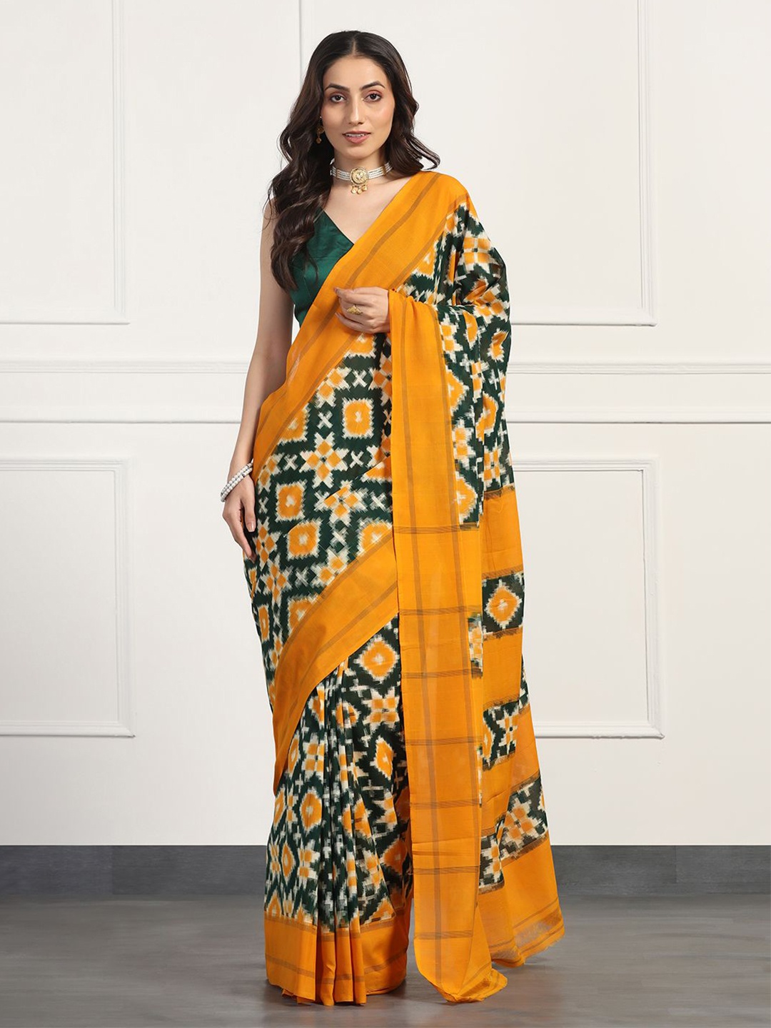 

ADITRI Handloom Double Ikat Telia Rumal Saree, Green