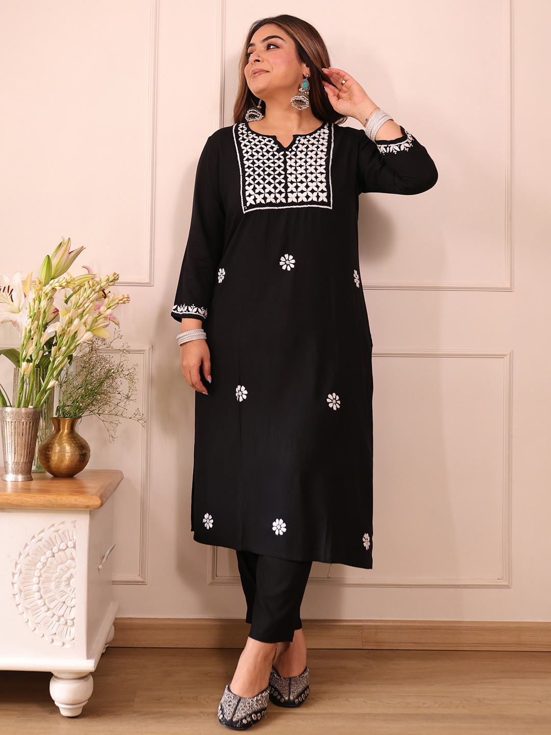 

House of Chikankari Chikankari Woven Kurta, Black
