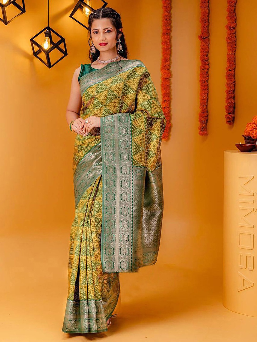 

KALINI Floral Zari Banarasi Saree, Yellow