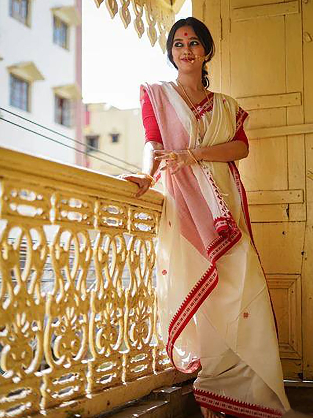 

KALINI Woven Design Silk Cotton Banarasi Saree, White