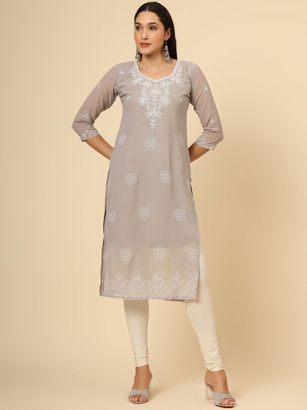 

Ekasya Women Dyed Sequinned Floral Georgette Kurta, Grey