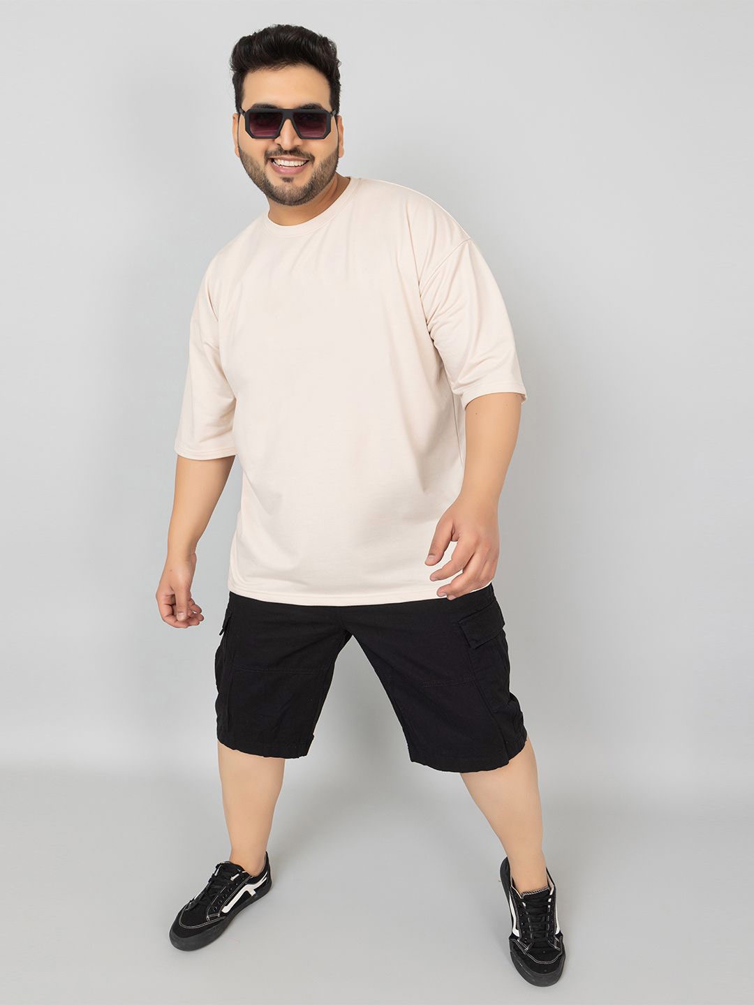 

CHKOKKO Men Plus Size Solid Round Neck Oversized T-shirt, Off white