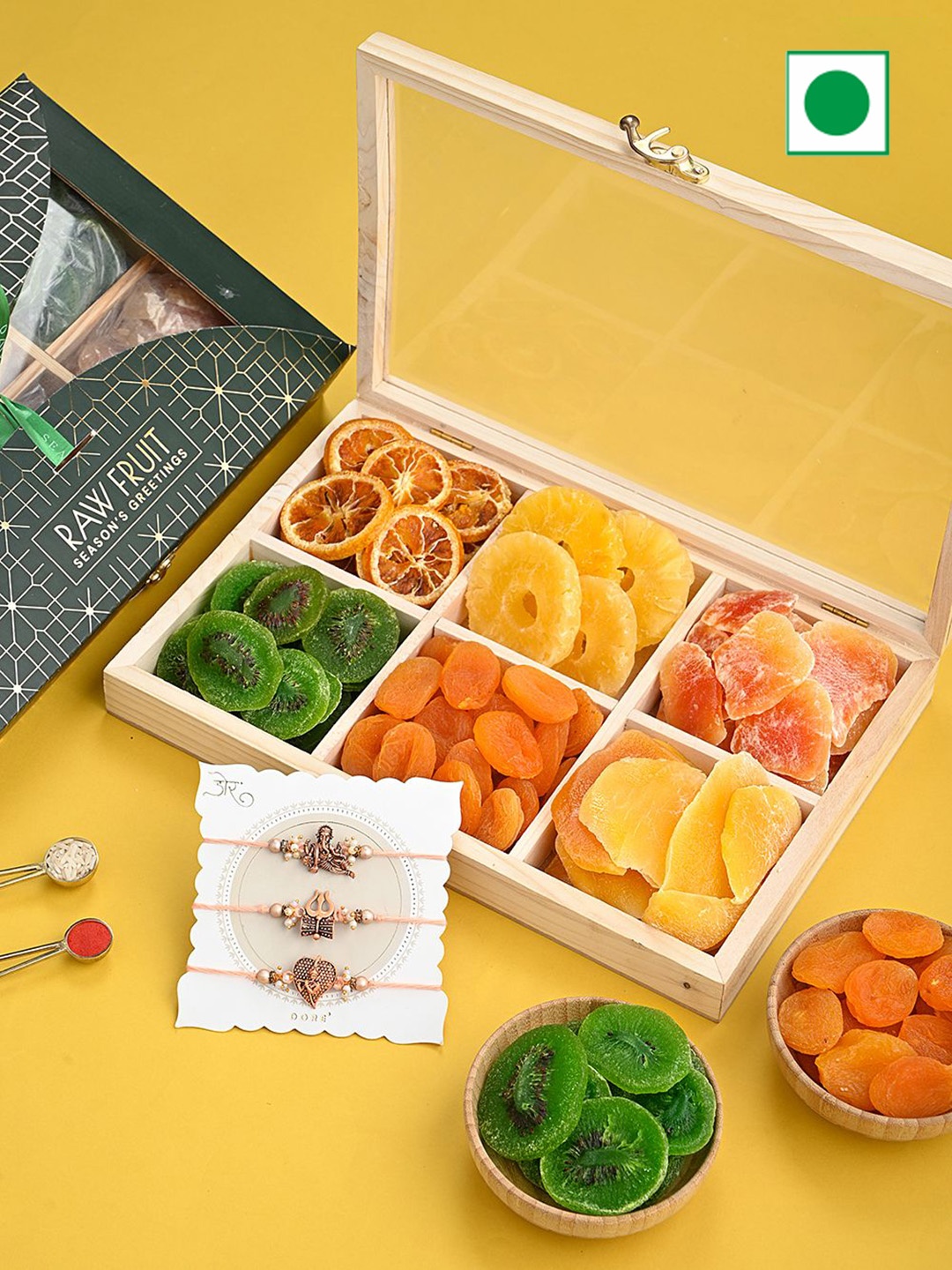 

RawFruit Nut & Fruit Tray & 3 Piece Rakhi Set, Green