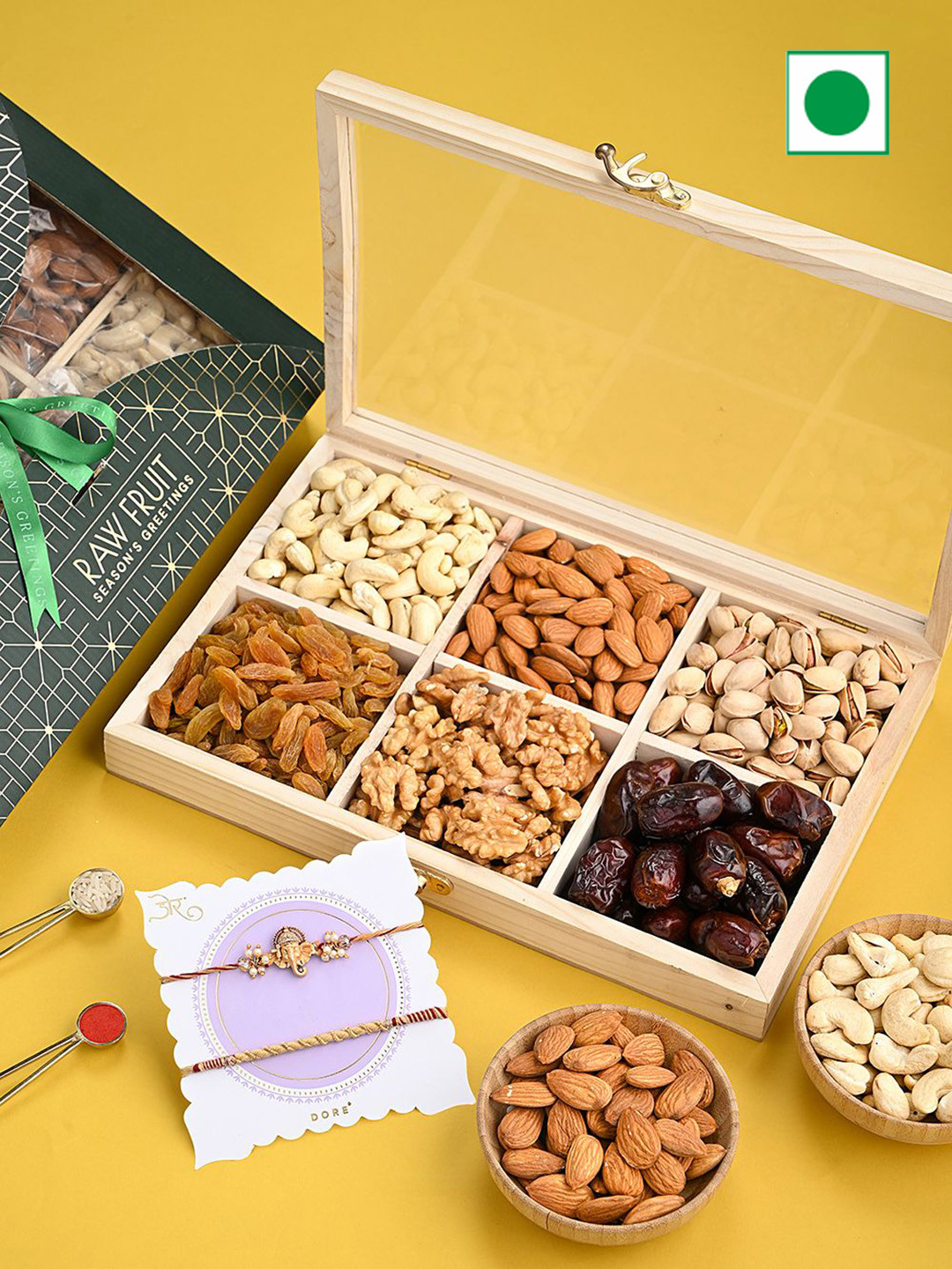 

RawFruit Dry Fruits & 2 Piece Rakhi Set, Green