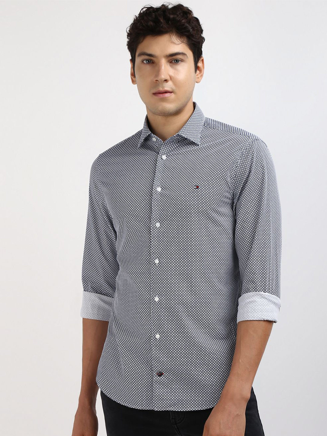 

Tommy Hilfiger Men Opaque Checked Casual Shirt, Blue