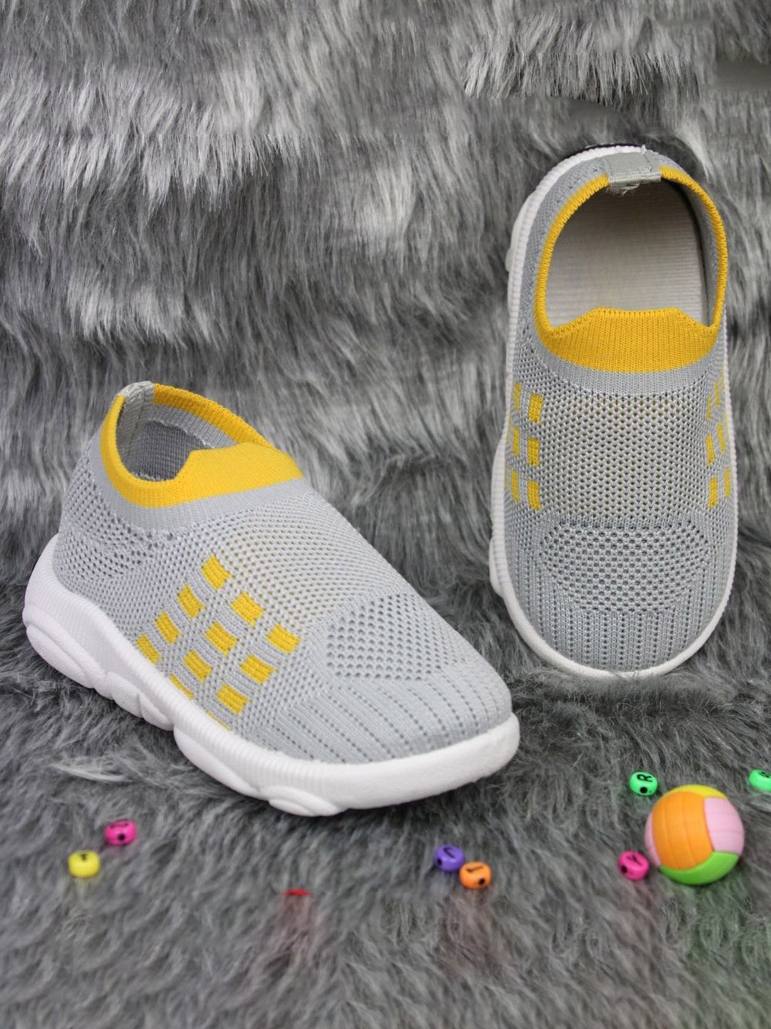 

BAESD Kids Round Toe Moisture Wicking Mesh Slip-On Sneakers, Grey