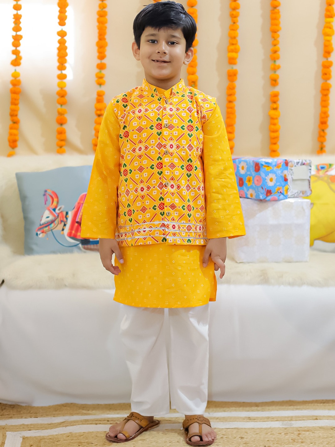 

BownBee Boys Regular Pure Cotton Kurta with Pyjamas, Yellow