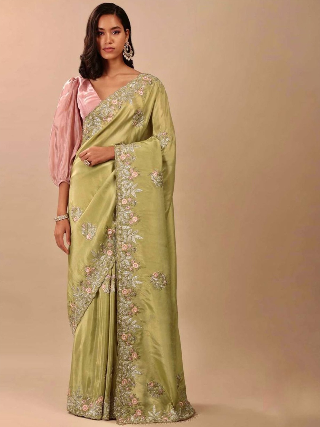 

ODETTE Ethnic Motifs Embroidered Sequinned Saree, Green