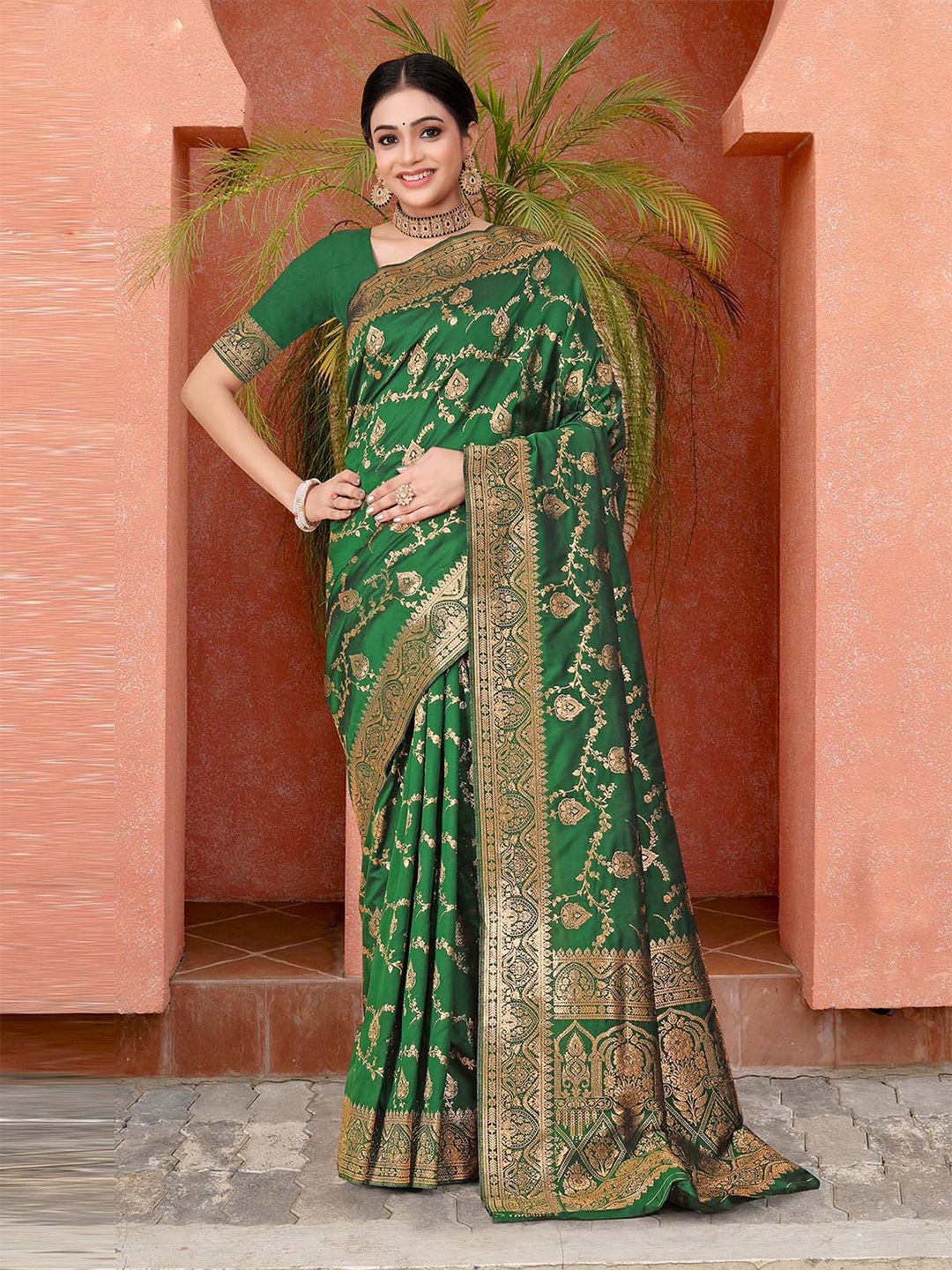 

ODETTE Woven Design Zari Banarasi Saree, Green