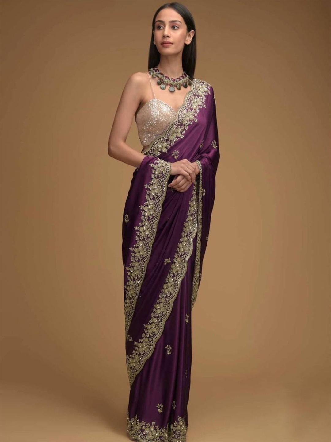 

ODETTE Women Embellished Embroidered Saree, Purple