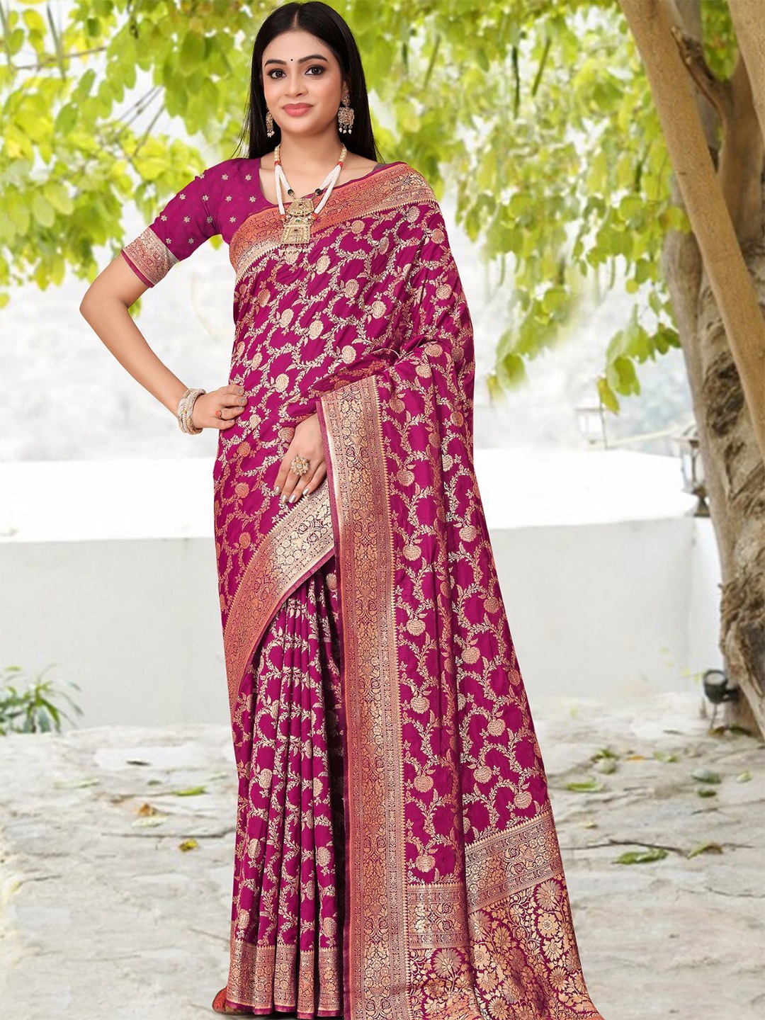 

ODETTE Ethnic Motifs Zari Banarasi Saree, Purple