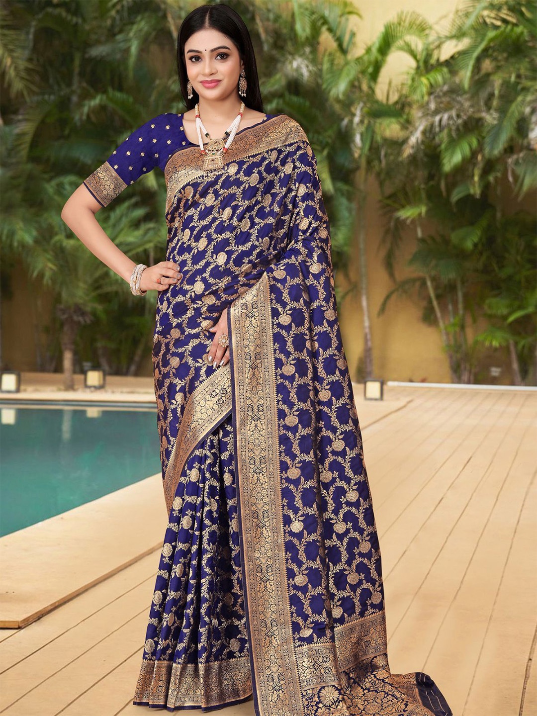 

ODETTE Woven Design Zari Banarasi Saree, Navy blue