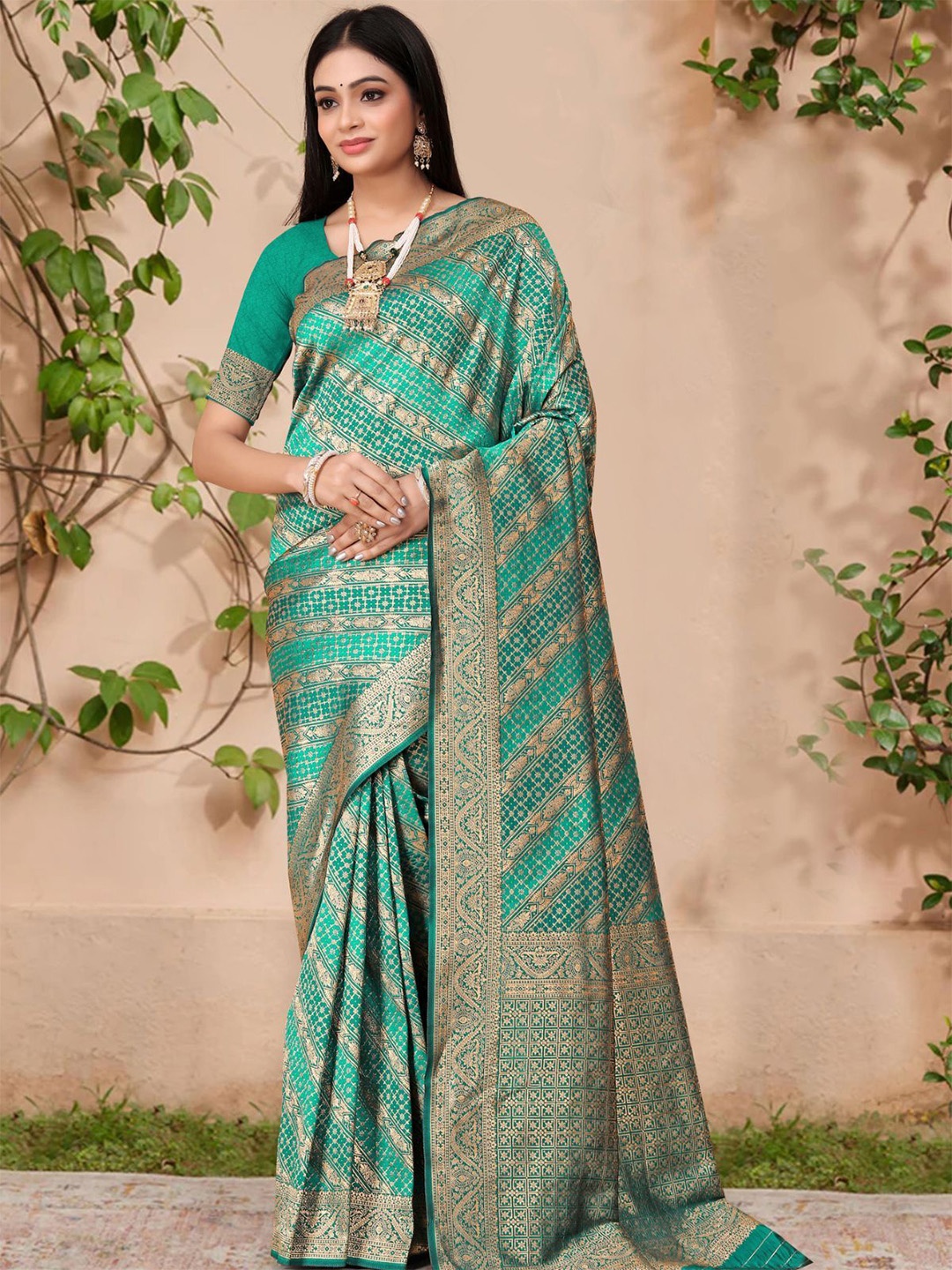 

ODETTE Woven Design Zari Banarasi Saree, Teal