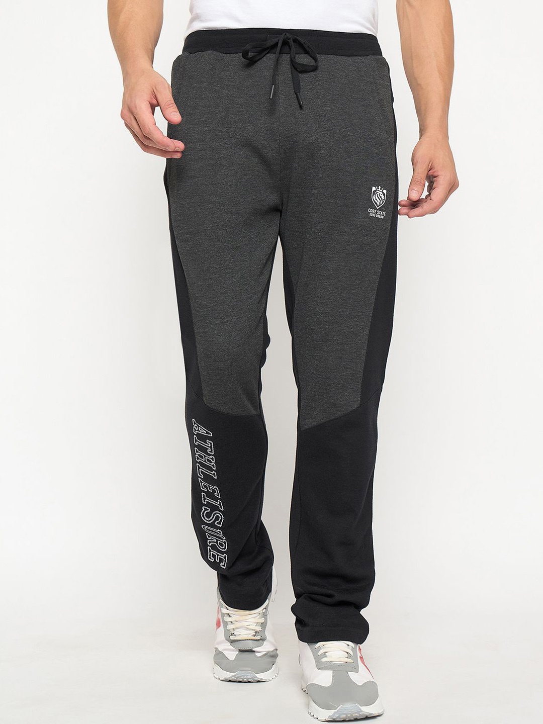 

Duke Men Colour Blocked Cotton Mid Rise Track Pants, Black