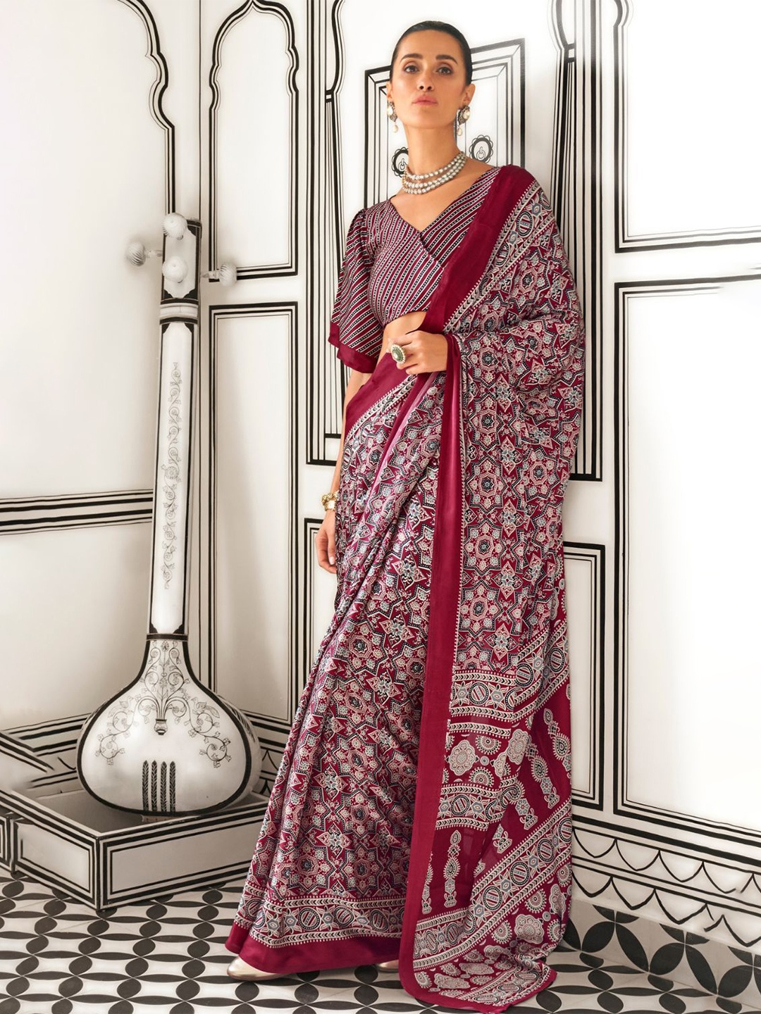 

DEVATITHI Ajrak Patchwork Satin Saree With Blouse Piece, Red