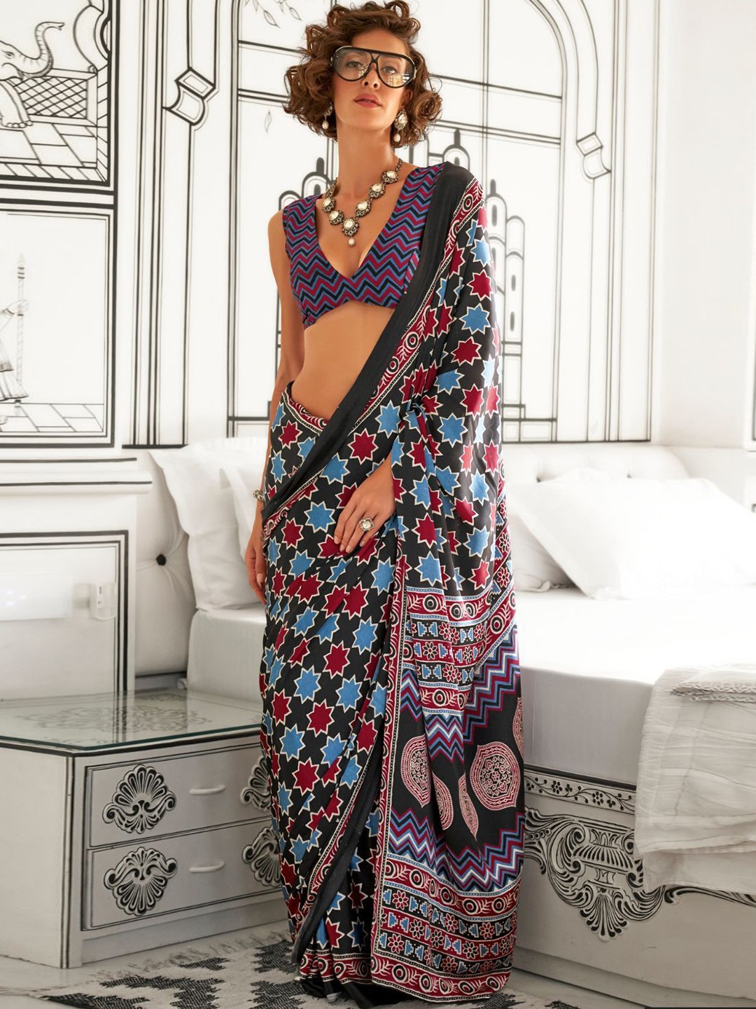 

DEVATITHI Geometric Printed Satin Saree, Black