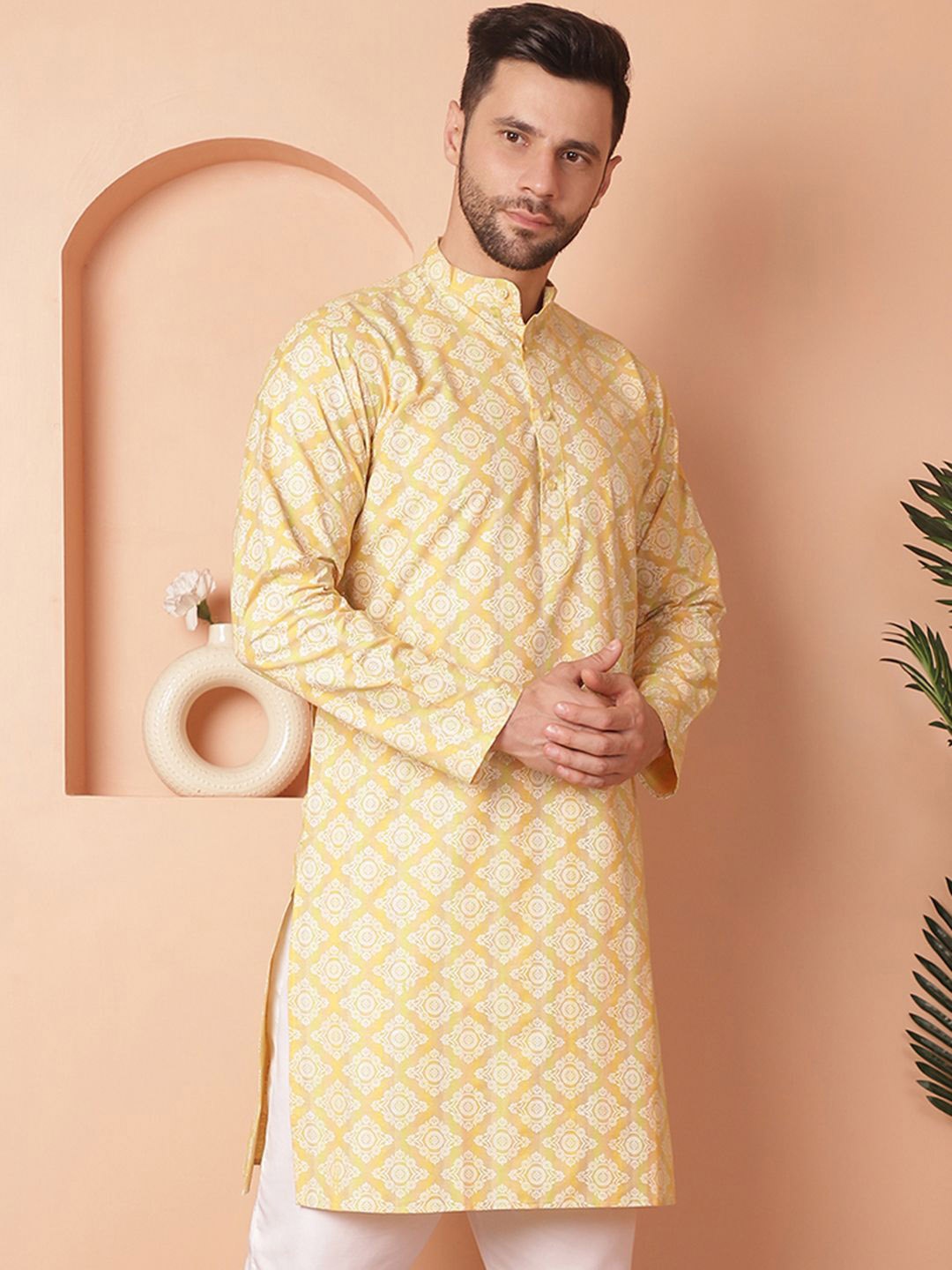 

Jompers Men Printed Thread Work Floral Kurta, Yellow